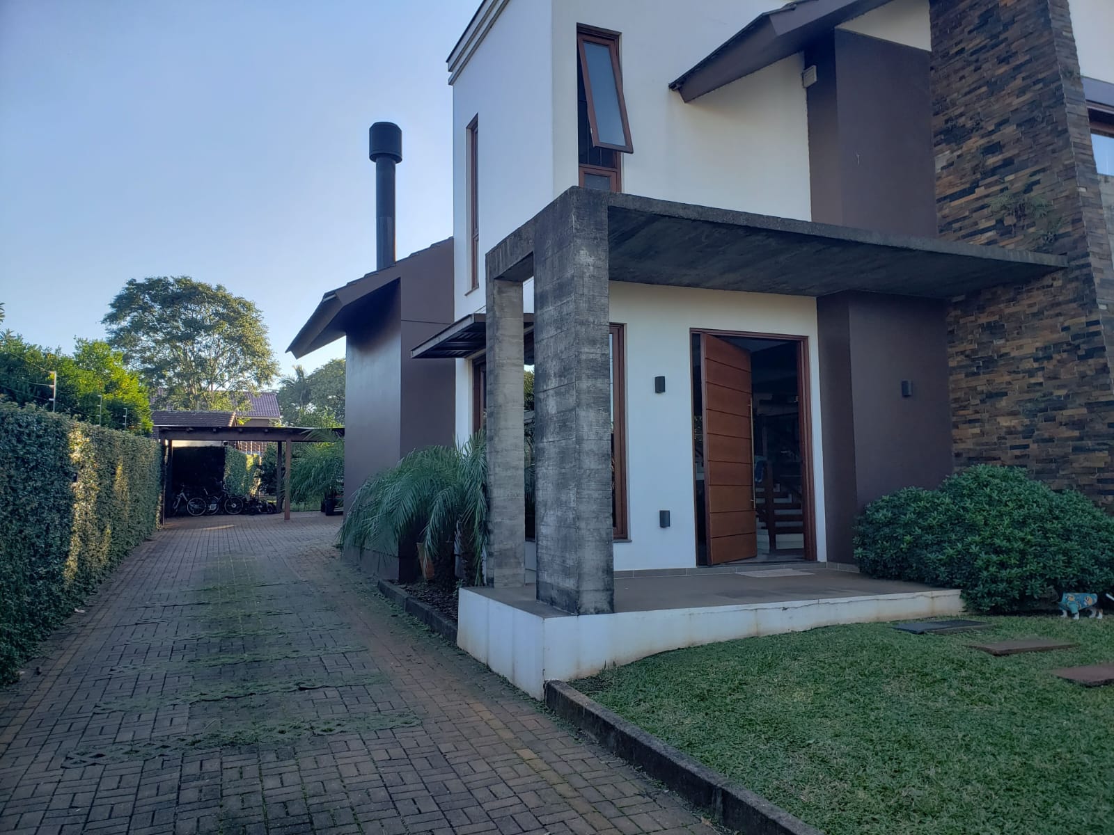 Casa Espetacular com 3 suítes!