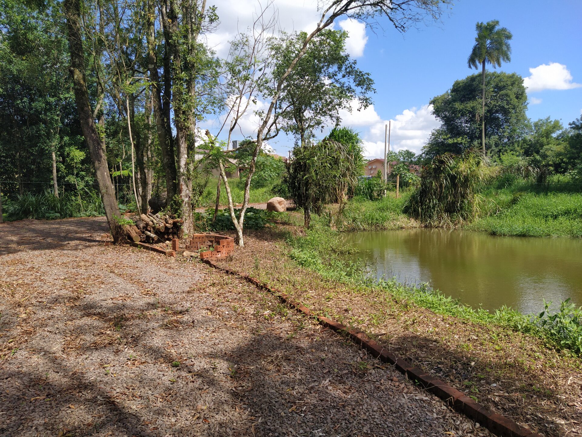 Área bem localizada!