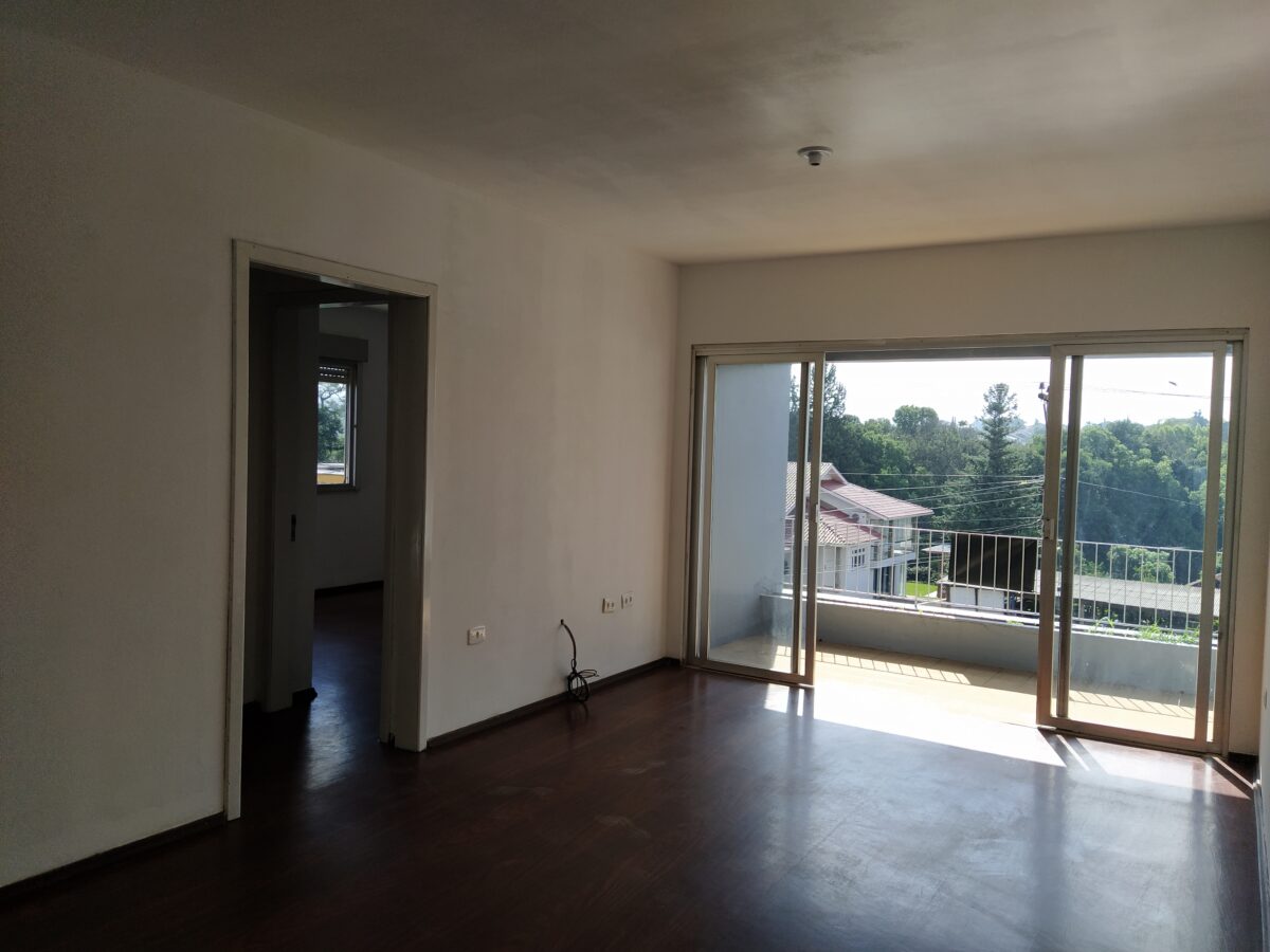 Apartamento 2 dormitórios Carlos Arnt