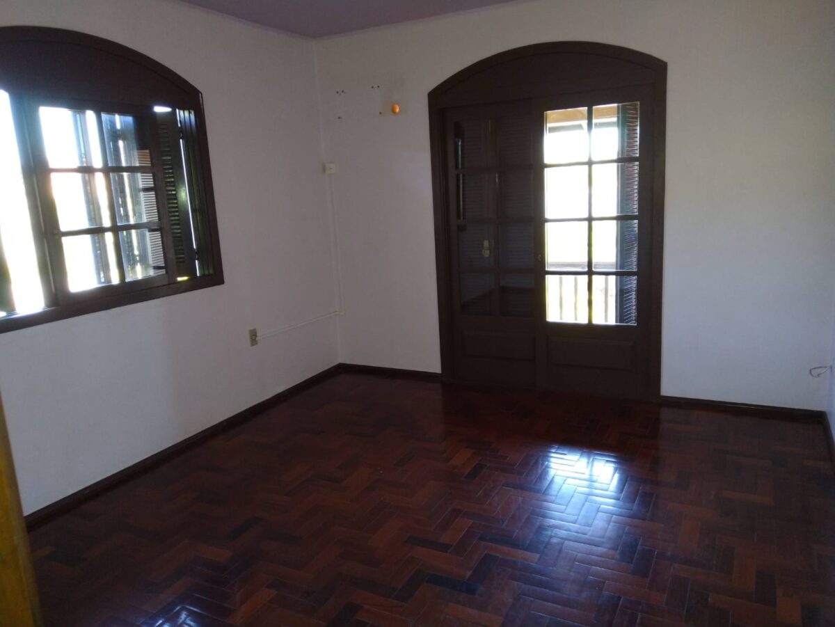Ótima casa em Canabarro